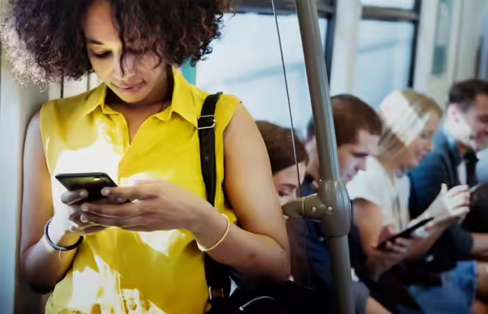 How to get out of the friend zone by texting How to get out of the friend zone by texting