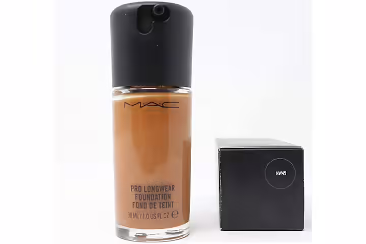 M.A.C Pro Longwear Foundation NW45