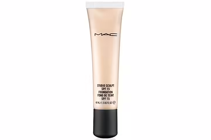 M.A.C Studio Sculpt SPF 15 Foundation N20