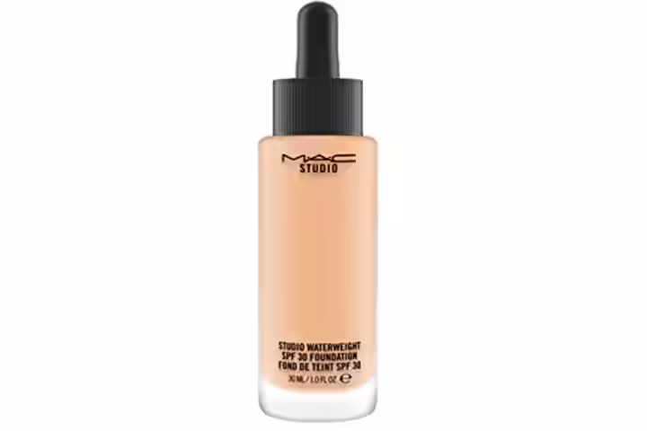 M.A.C Studio Waterweight SPF 30/Pa++ Foundation NC30