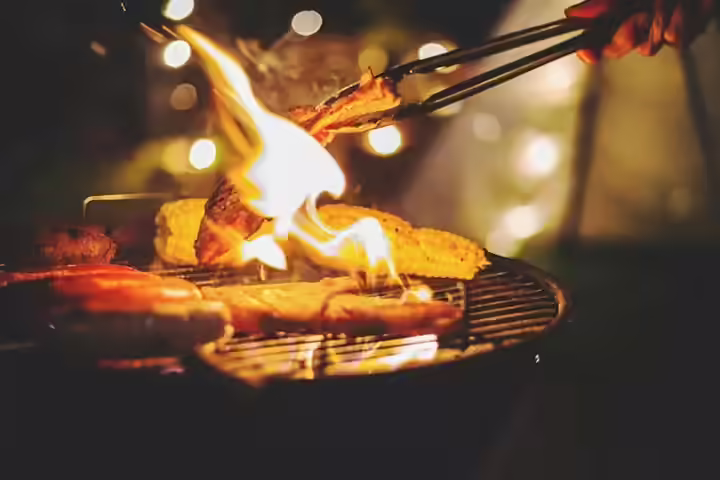 Plan a barbecue date night Plan a barbecue date night