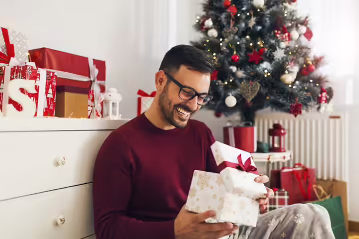 send surpise gifts as long distance relationship activities send surpise gifts as long distance relationship activities