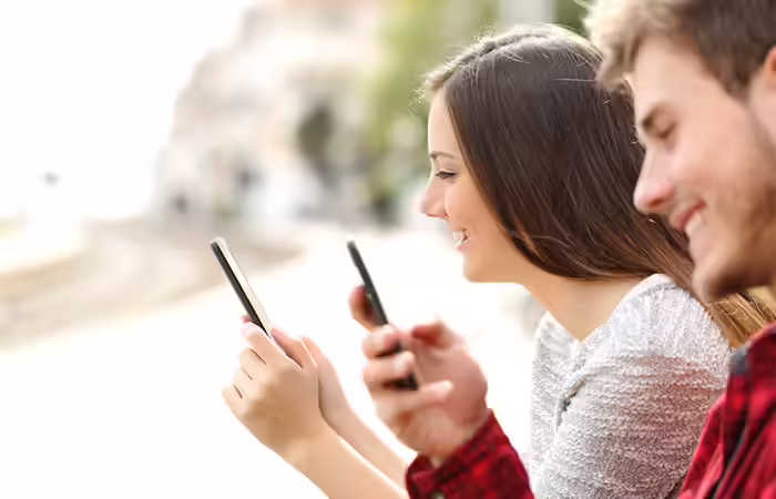 Show some PDA to spice up your relationship Show some PDA to spice up your relationship