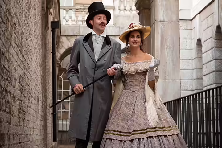 The Victorian Era couple costume ideas The Victorian Era couple costume ideas