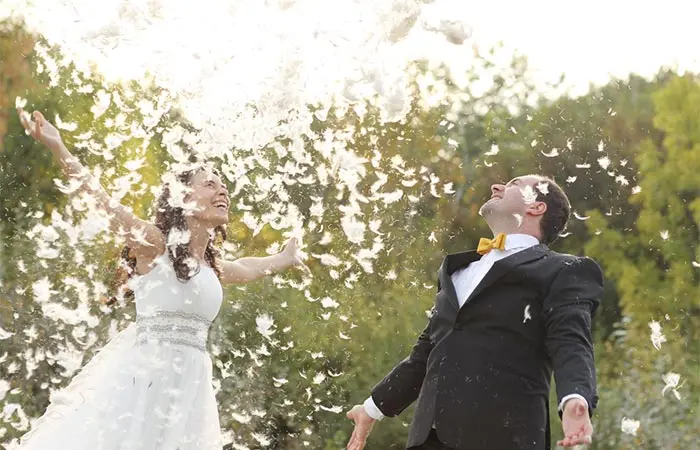 Toss feathers can be used for an amazing wedding send off