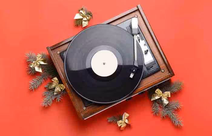 Vinyl Records as a wedding guest book alternative