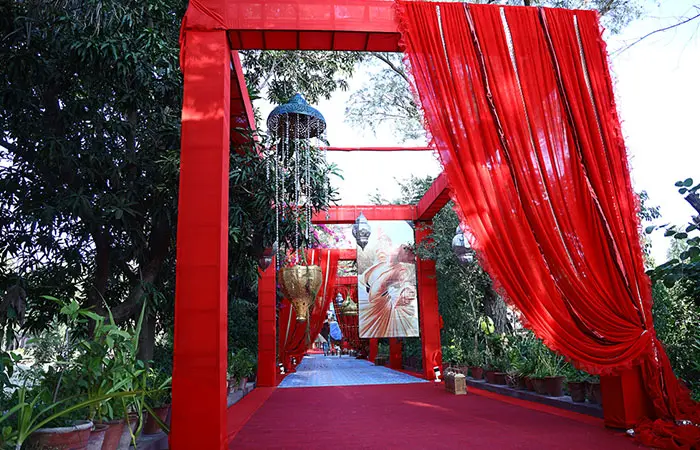 Outdoor wedding reception with the backdrop of nature