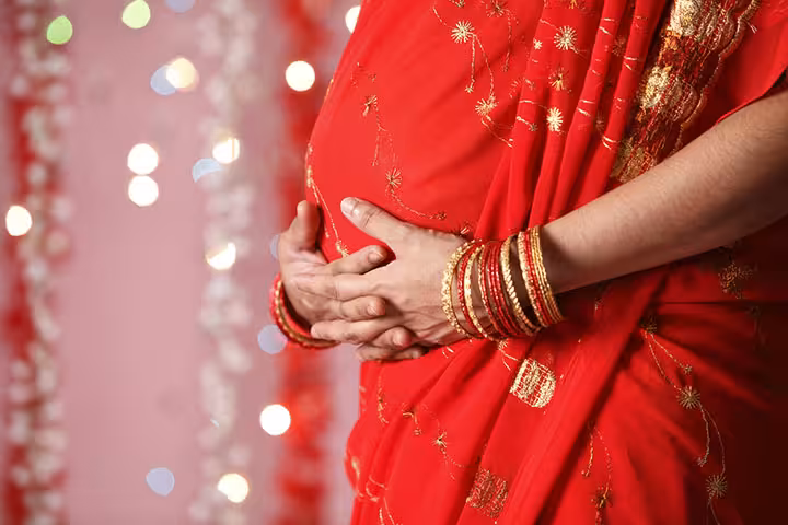maayke mein hi kyun ho bahu ki delivery