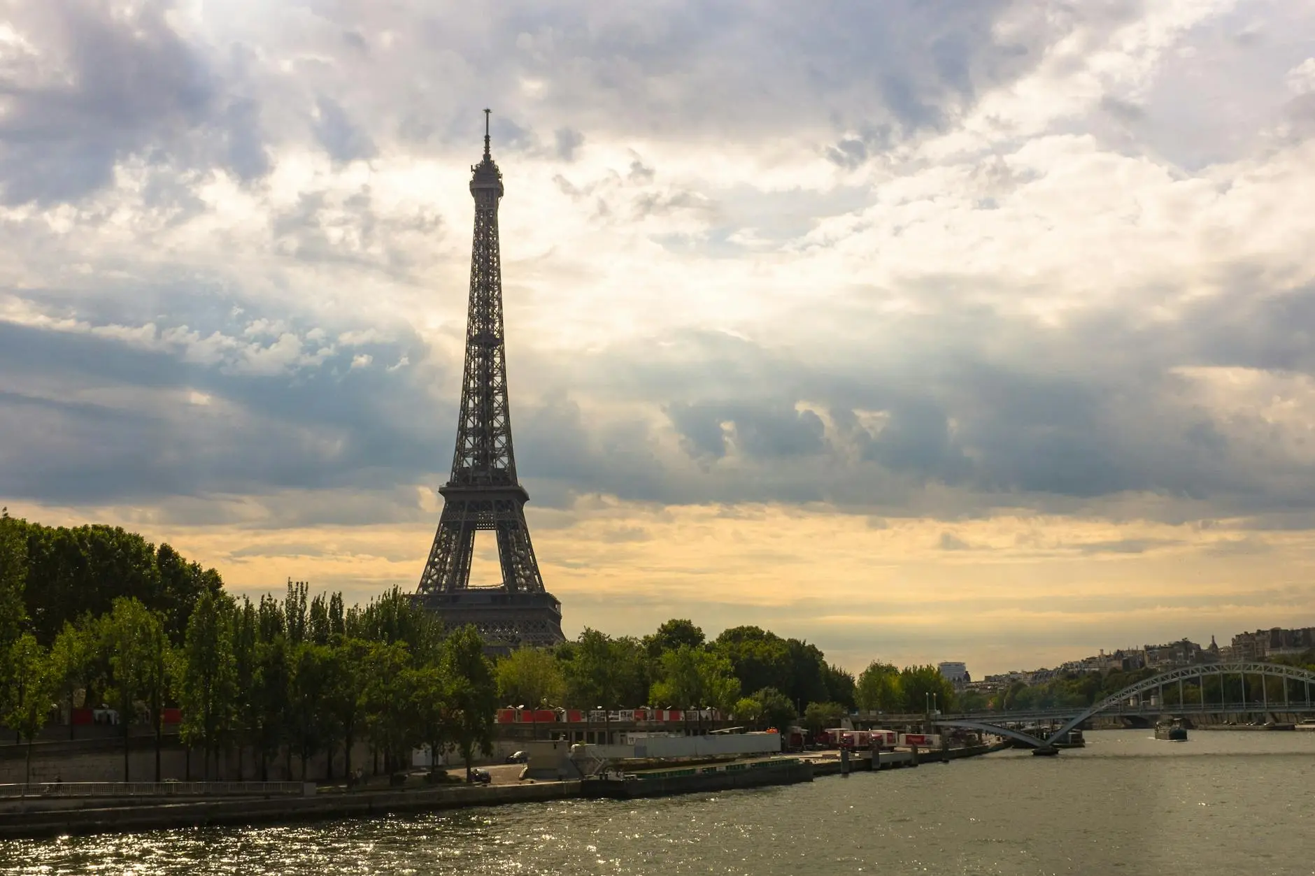 Stand out with romantic, witty lines that bring your travel memories to life.