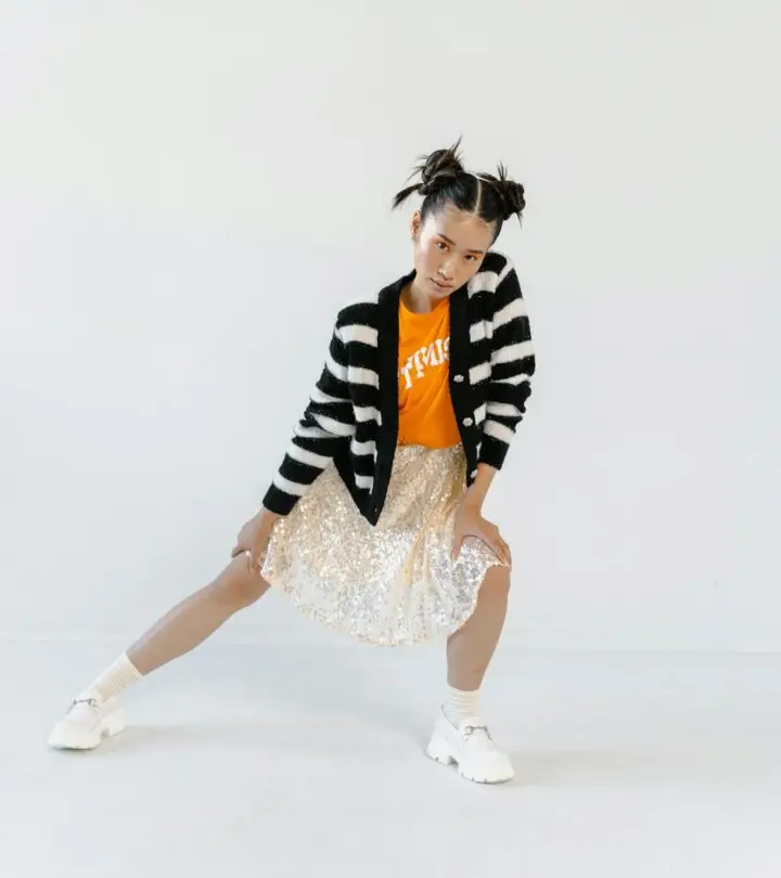 18 Elegant Sweater and Skirt Outfits Fashion Experts Recommend Elevate your wardrobe with soft-knit pairings that balance texture and polish.