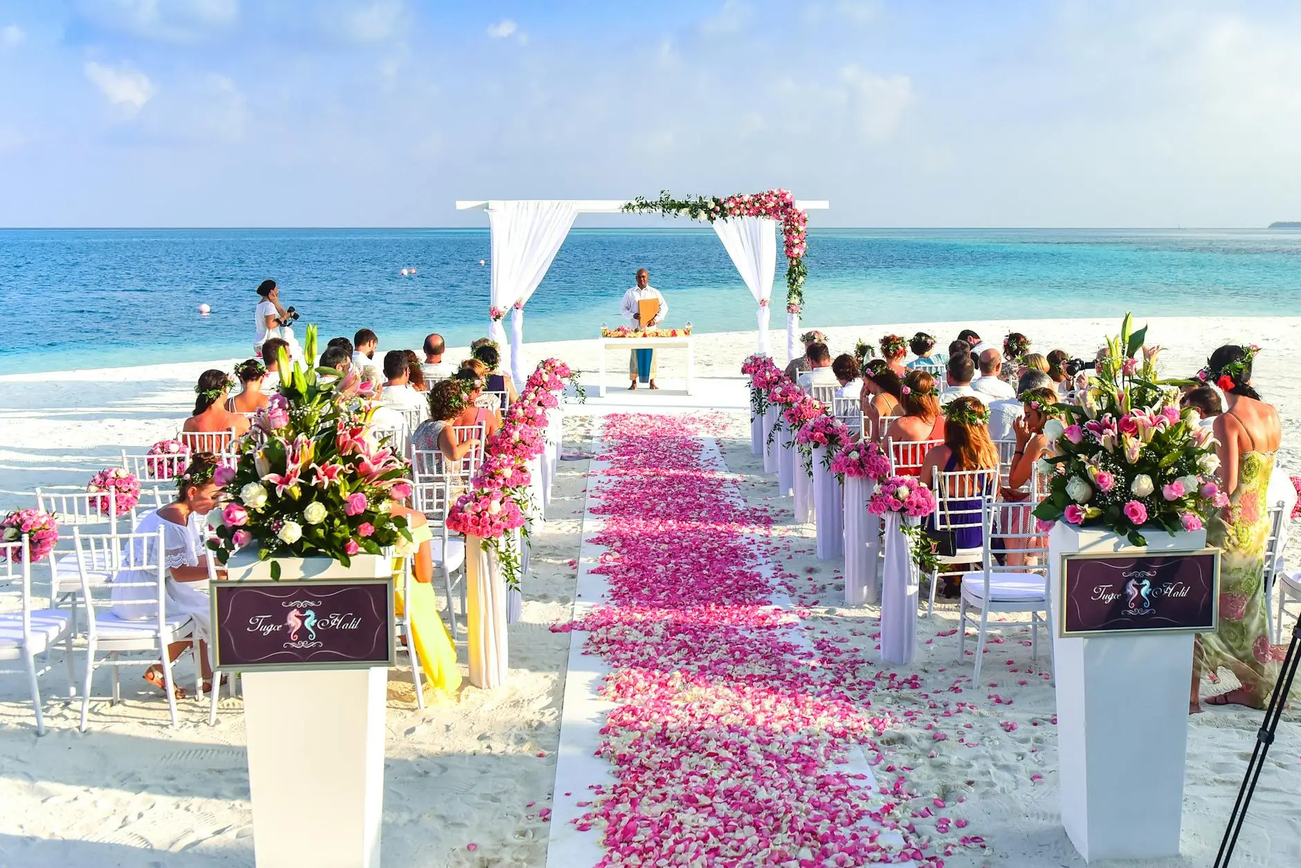 Orchestrate every aisle moment with seamless coordination and personal touches.