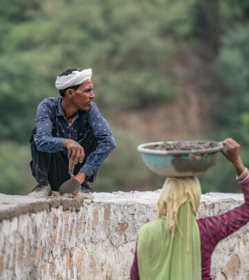 11 Traditional Gender Role Examples and Their Impact on Relationships