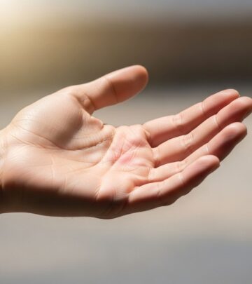 Left Hand Itching Meaning: Superstitions, Causes, and Medical Facts