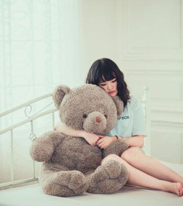 The Significance of Cuddling and Hugging in Intimacy