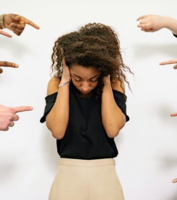 25 Revealing Signs of a Disrespectful Wife & Effective Solutions