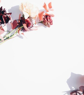 What to Write in a Wedding Card: 100+ Wishes and Tips
