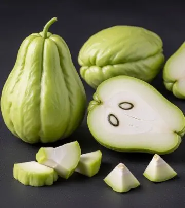 13 Powerful Health Benefits of Chayote Squash (Sechium edule) Explore the impressive health benefits, nutritional value, and easy ways to add chayote squash to your daily meals for improved wellbeing.