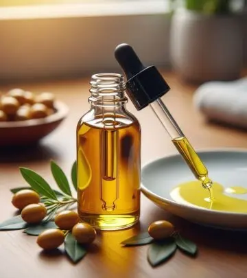 Jojoba Oil Benefits for Skin and Hair: Nature’s Ultimate Beauty Elixir Discover how jojoba oil transforms skin and hair health with deep hydration, restoration, and protection.